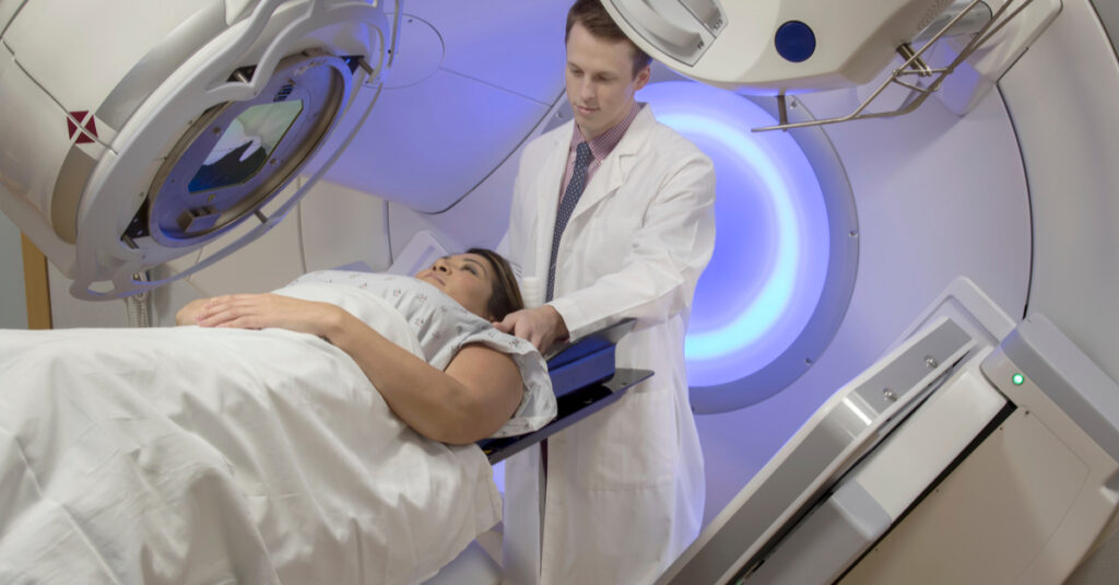 Un sistema a rischio quello delle radioterapie: troppo pochi specialisti per garantire le cure