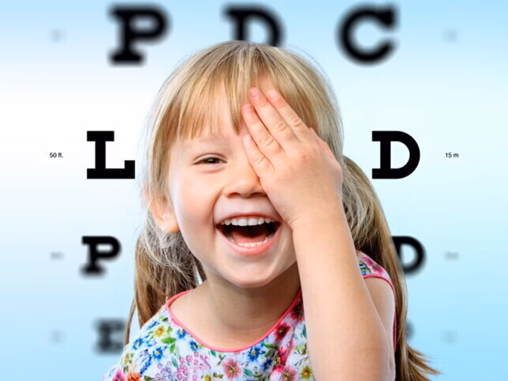 Visite oculistiche mirate e screening nei bambini per diagnosticare e curare astigmatismo