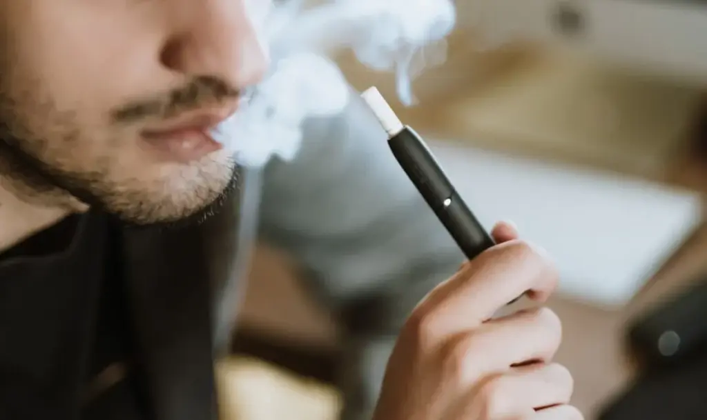 Visite specialistiche mirate e prevenzione: sigarette elettroniche o tradizionali il fumo è sempre un nemico